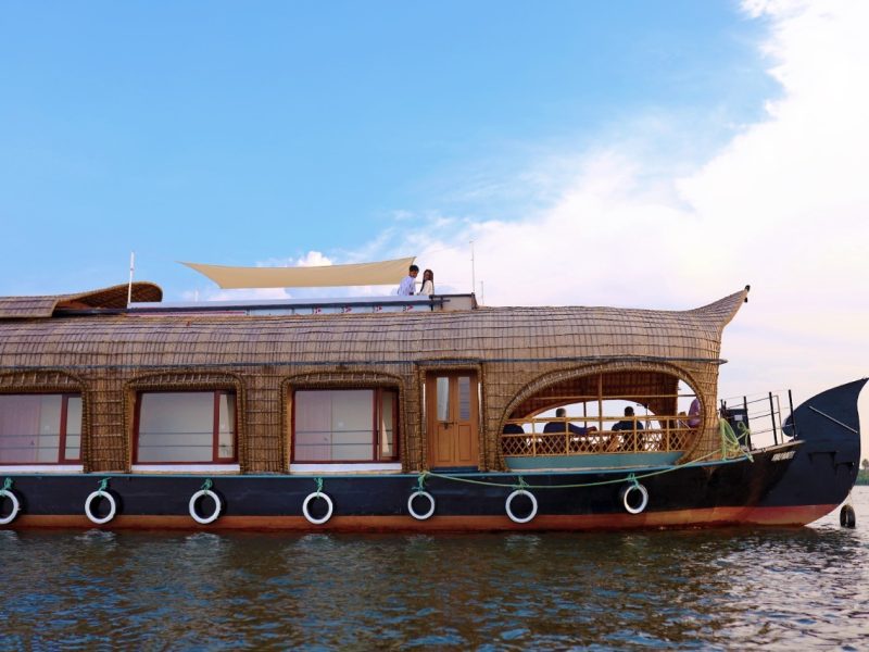 Five Bedroom Suite Houseboat