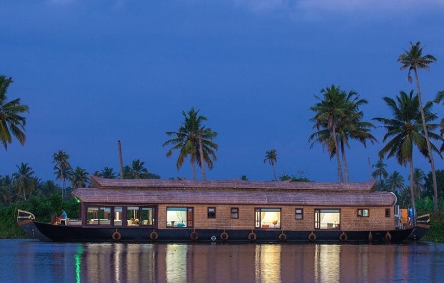 Ultra Luxury Houseboat