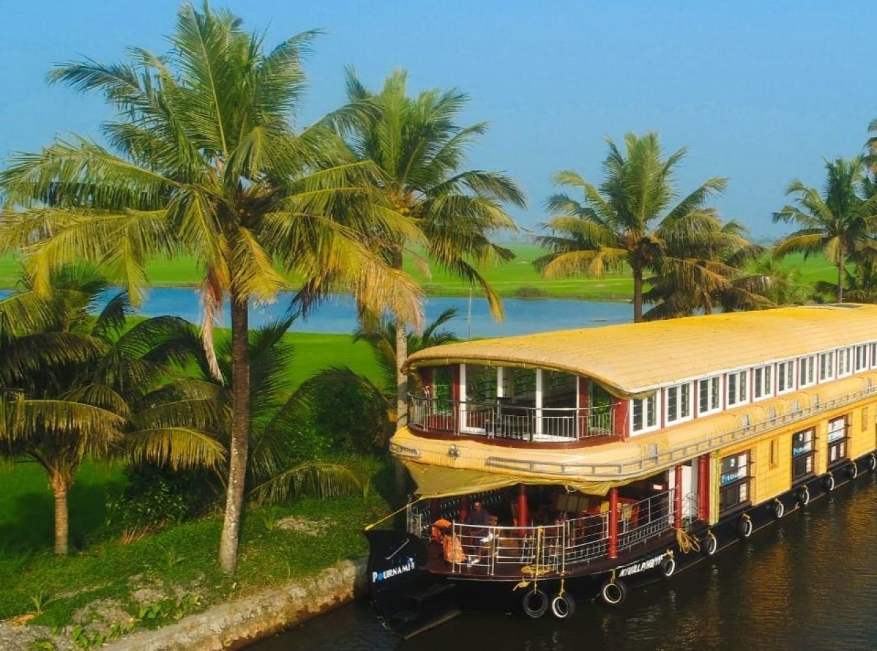 Wave Whisper Luxury Cruise, Alleppey - Sanchari Travels & Activities