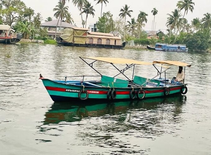 Kuutanad Boat Cruise Activity in Alleppey Backwaters - Sanchari Travels & Activities (4)