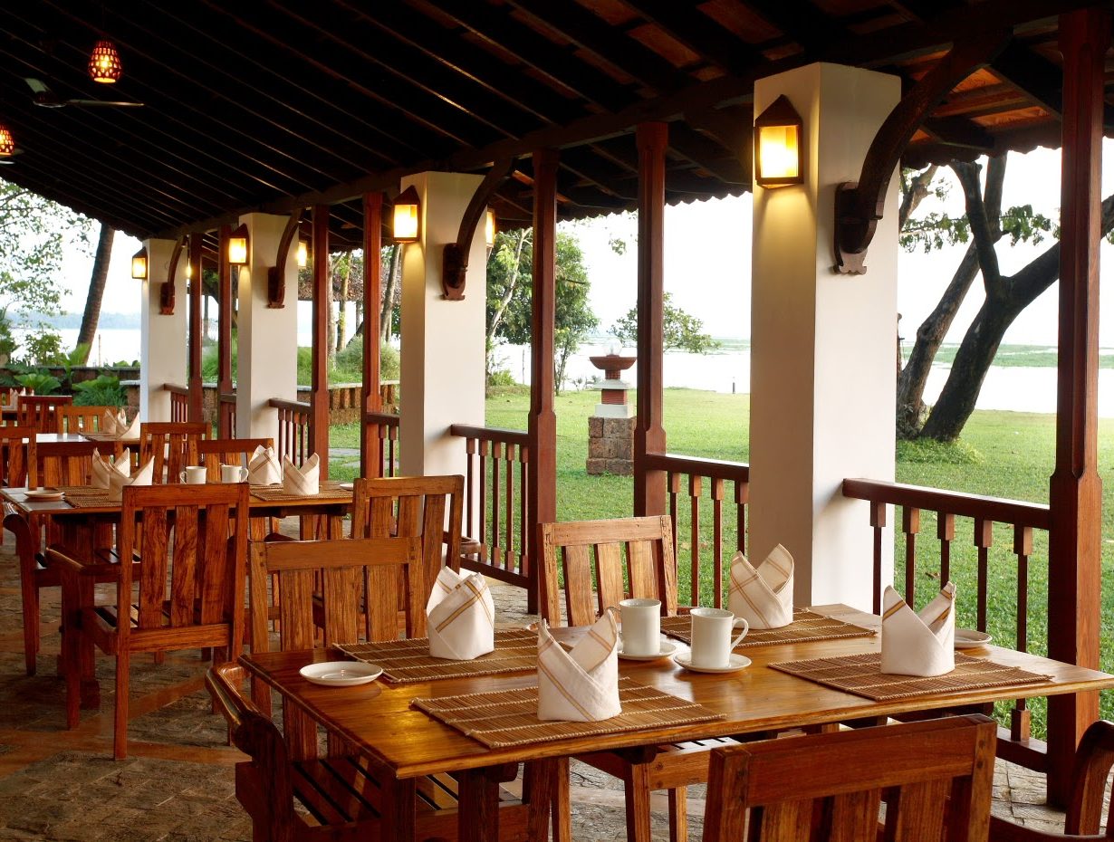 Punnamada Resort in Alleppey - Dining area