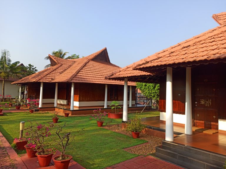 Sterling Lake Palace Exteriors, Accommodations in Alleppey