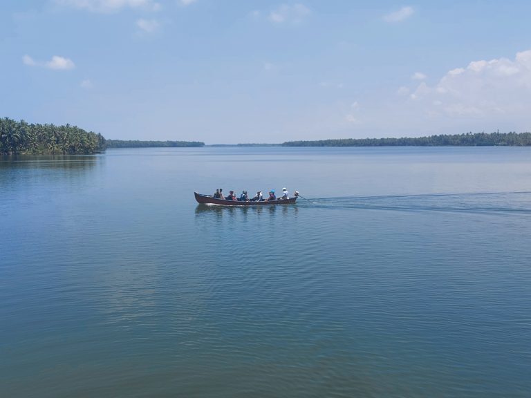 Valiyaparamba, Kollam - Exploring Kerala Backwaters (Cover)