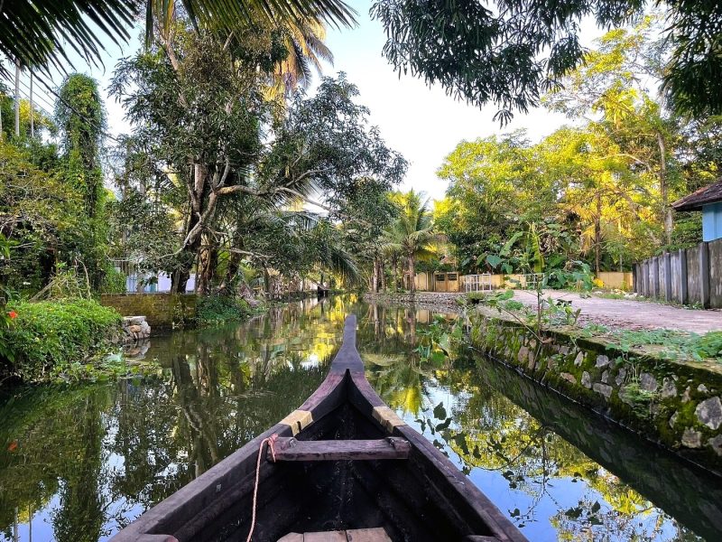 Canal tour in Alleppey