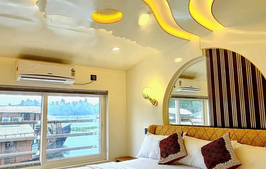 Five Bedrom Luxury Kerala Houseboat